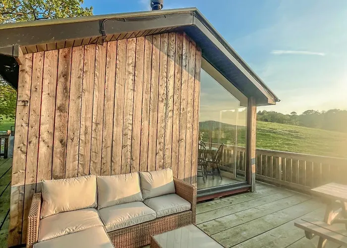 Glyndwr Way Cabin